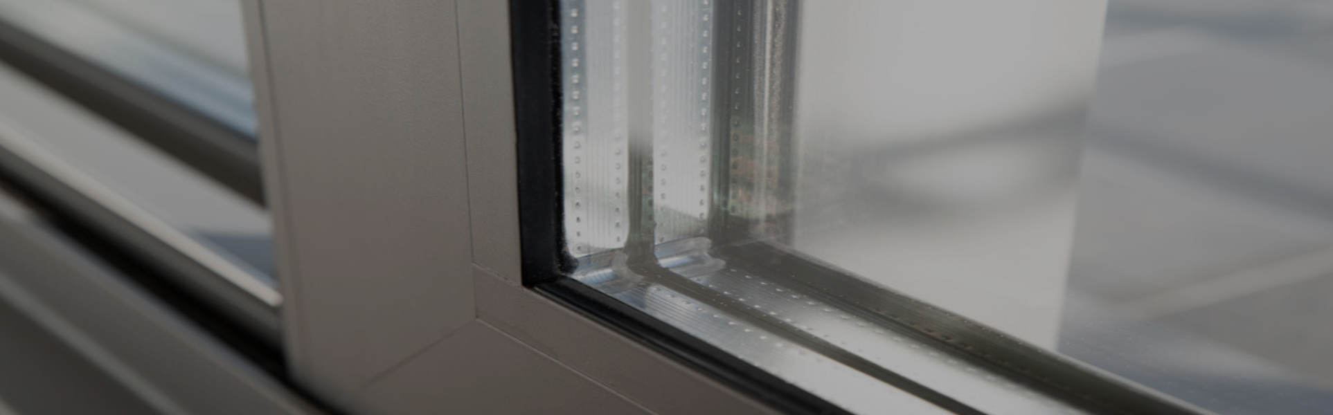 Slider, Glaziers in Tilbury, East Tilbury, West Tilbury, RM18